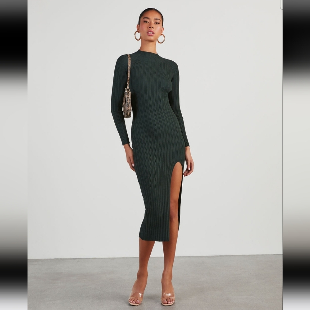 Elegant Green Ribbed Knit Dress